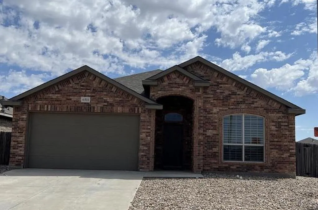 3 bed, 2.0 bath, 1771 sqft, $2,600 — Photo 1