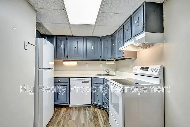 1 bed, 1.0 bath, $1,595 — Photo 2