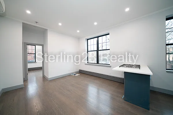 Rented by Sterling Realty Solution Inc | media 8