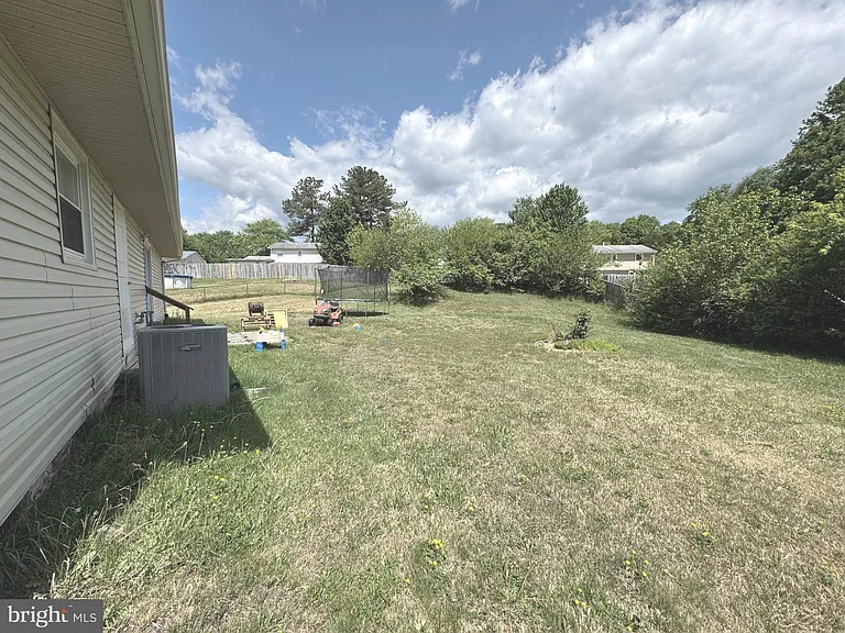 13203 Hampshire Ct — Photo 14