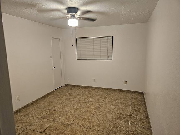 4th image of 10819 Cardigan Dr