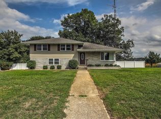 1817 Hickory St SW, Demotte, IN 46310