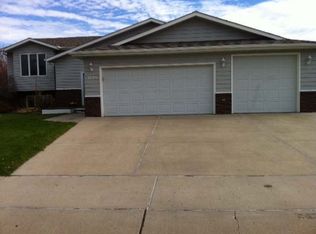 3125 Manchester St, Bismarck, ND 58504