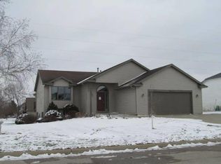 202 Gerken Dr, Zumbrota, MN 55992