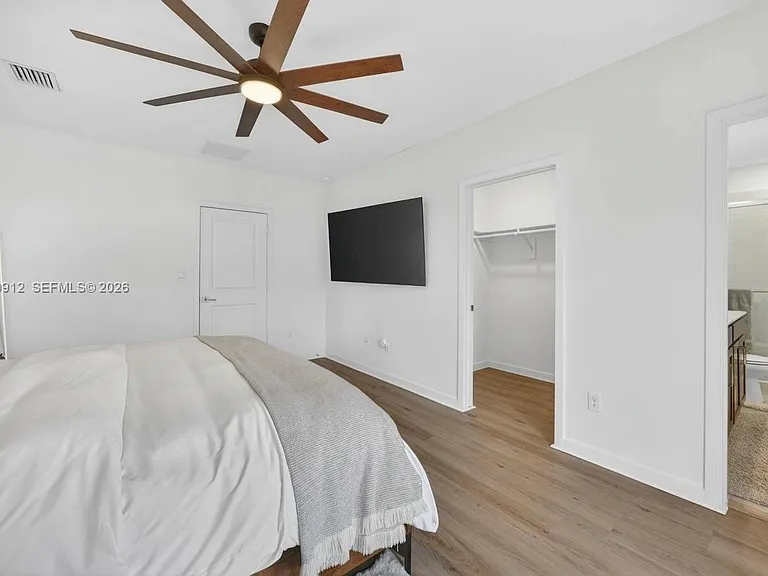 826 SE 17th St — Photo 28