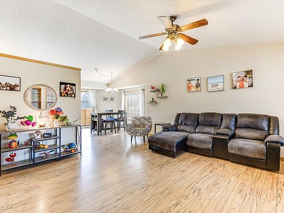 3rd image of 2049 S Crestline Ct