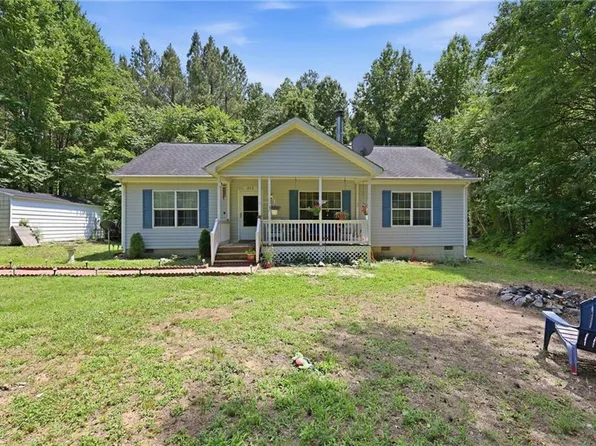 212 Lake View Dr, Pelham, NC 27311