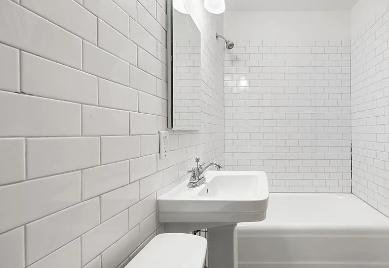2223 Saint Johns Ave #4 — Photo 12