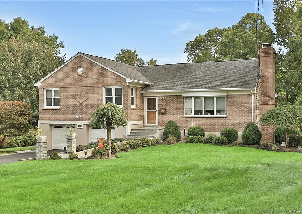 1st image of 59 Greenwood Ln