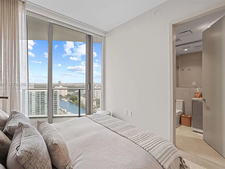 15701 Collins Ave #2103 — Photo 51