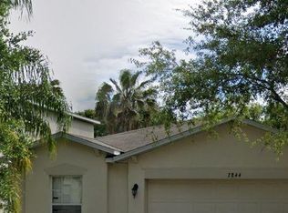 7844 Carriage Pointe Dr, Gibsonton, FL 33534