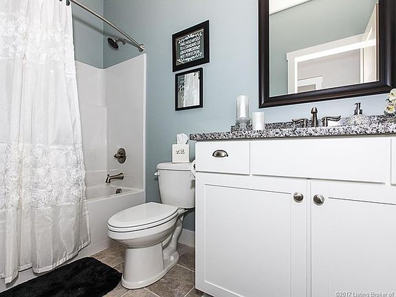 5th image of 1631 Pine Valley Way
