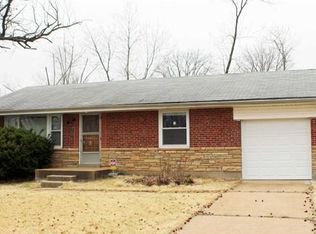 213 Ward Dr, Saint Louis, MO 63135