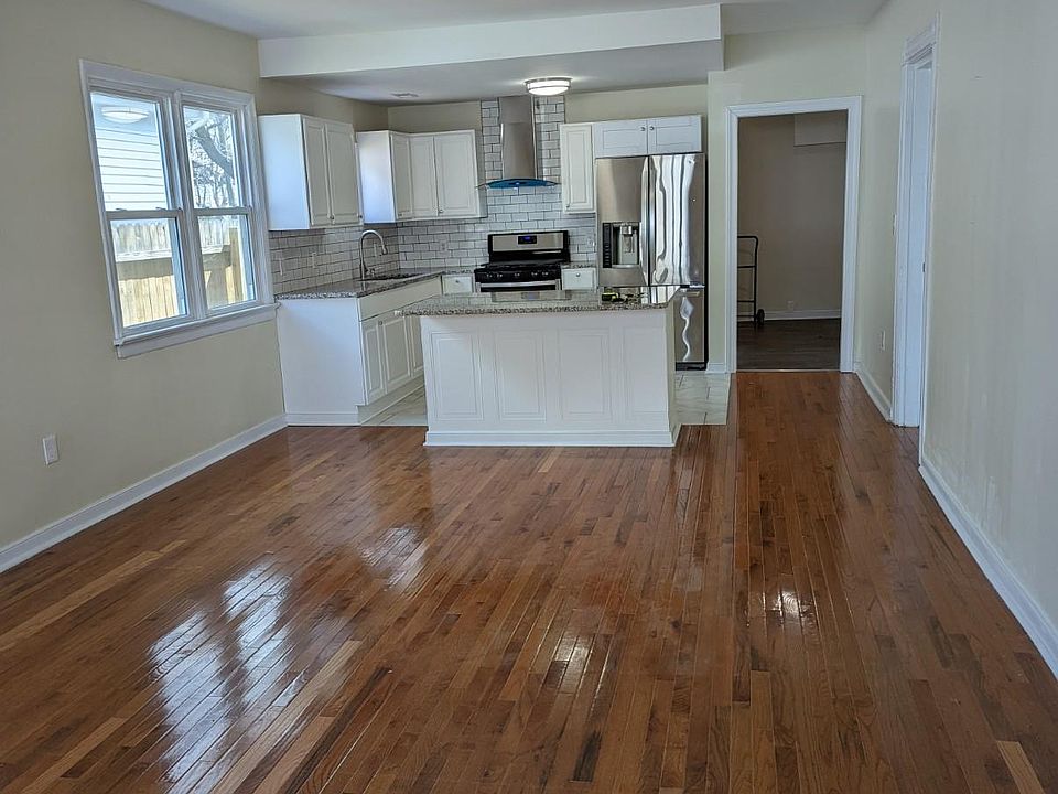 1st image of 2114 Dinwiddie Ave