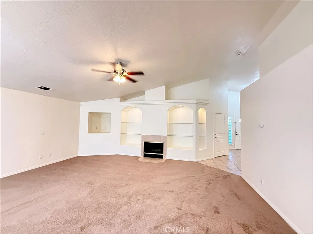 3 bed, 1781 sqft, $2,200 — Photo 4