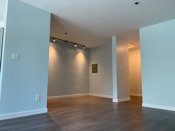 3rd image of 1700 Gough St APT 204