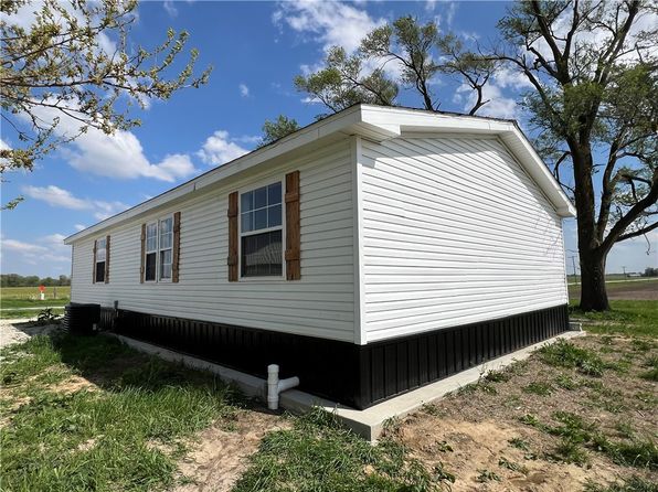 629 N State Highway 128, Lakewood, IL 62438
