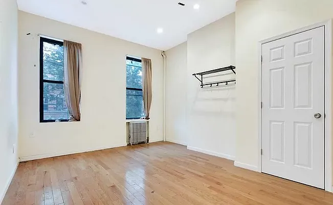 Rented by Evergreen Realty & Investments | media 16