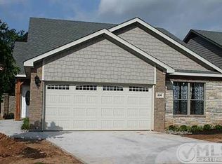 206 Chelsea Ct, Granbury, TX 76049