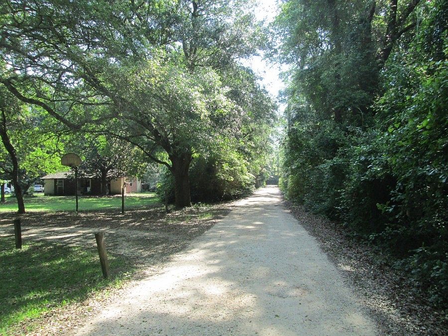 2nd image of 21335A E Lay Ln