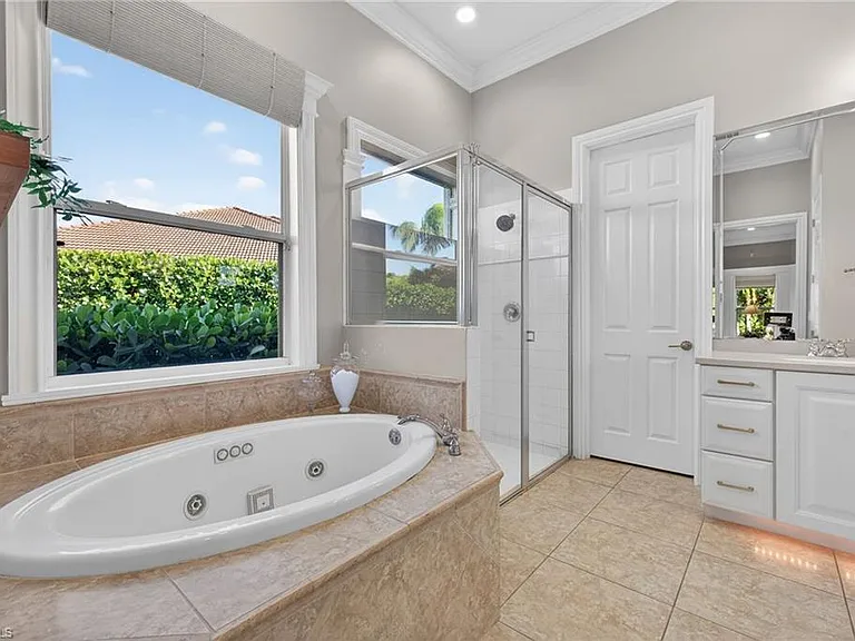 24920 Divot Dr — Photo 16