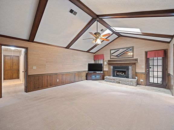 4th image of 1801 Biggers Rd