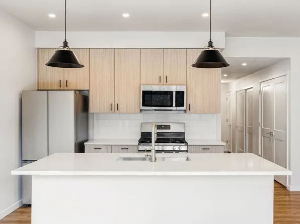 990 S Logan St #308, Denver, CO 80209