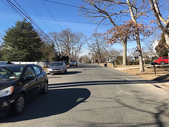 4th image of 28A Woodlawn Ave