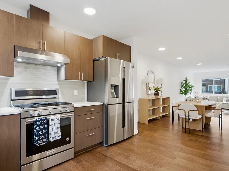 1450 157th Ct NE — Photo 8