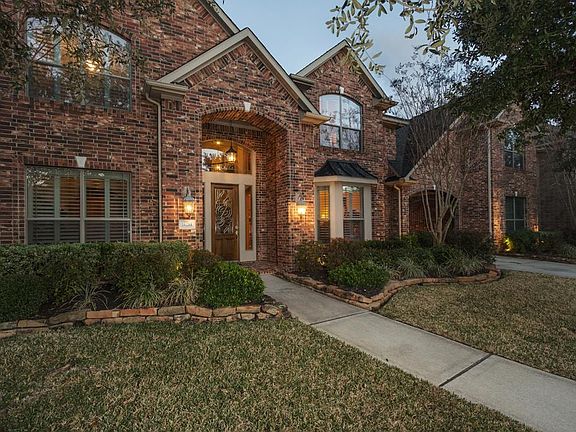 3rd image of 14214 Kingston Falls Ln