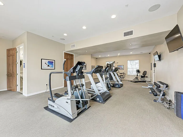 Austin Parke Apartments — Photo 15