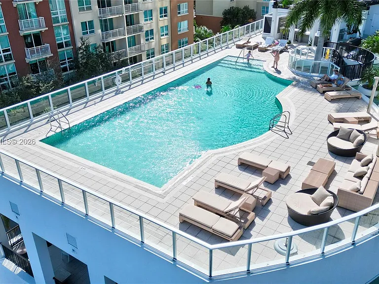 2020 N Bayshore Dr #1905 — Photo 9