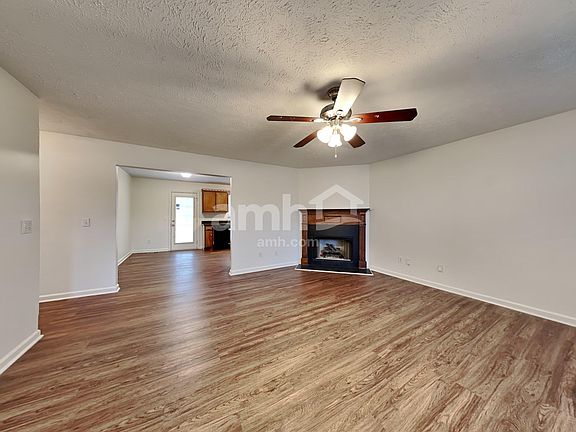 5th image of 200 Priest View Dr