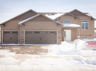 10330 74th St NE, Albertville, MN 55301