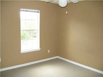 5th image of 2813 Bay Club Dr