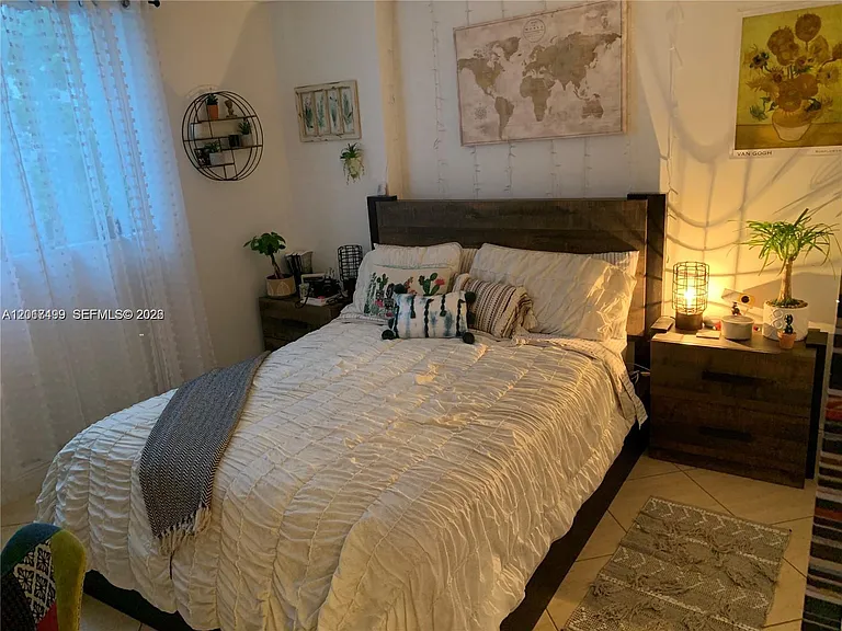 210 SW 11th St #204 — Photo 11