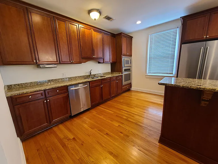 6122 Canal Blvd — Photo 3