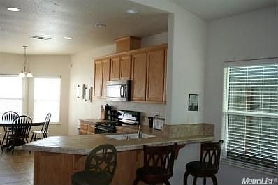 5th image of 911 Alvarado Ct