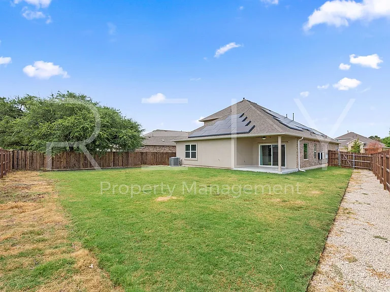2412 Star Hill Rnch — Photo 45