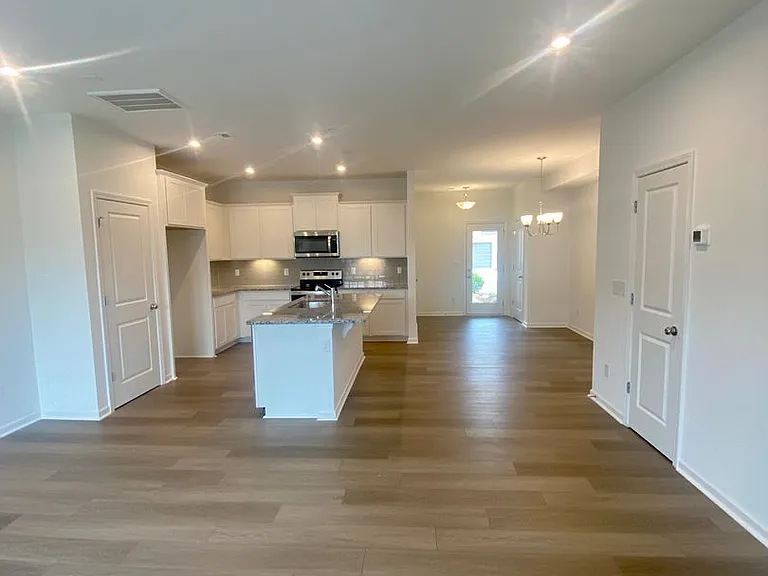 10108 Guardian Dr — Photo 3