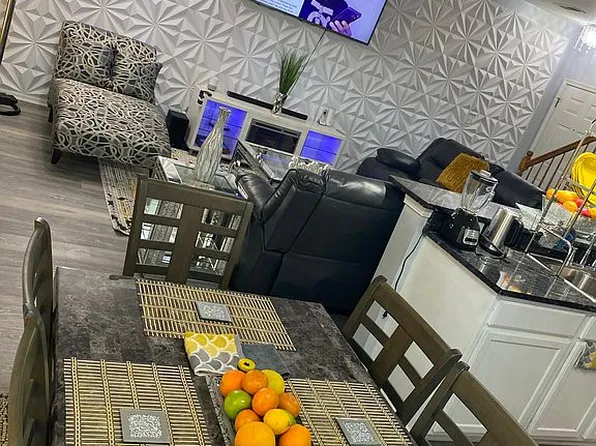 543 Springbrook Trl N, Oswego, IL 60543