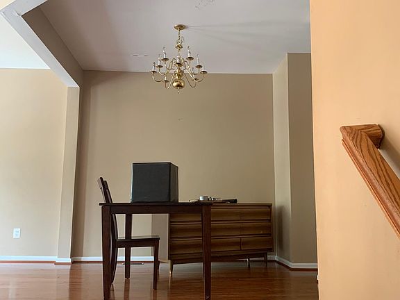 3rd image of 3361 Beechcliff Dr