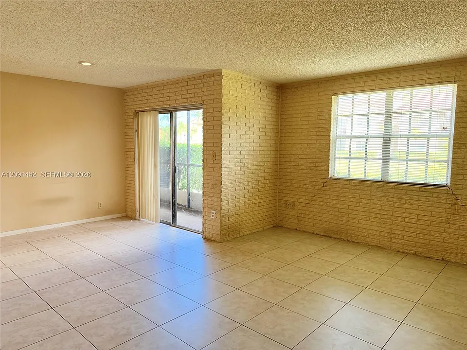 1285 SW 46th Ave #2711