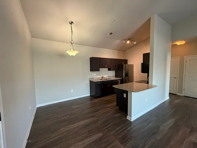 Skyview Dr — Photo 3