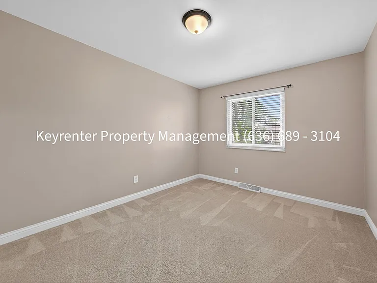 15362 Olive Blvd — Photo 22