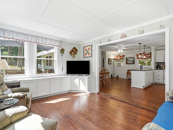 3rd image of 71 Lempster Street