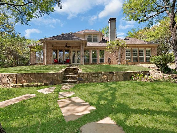 4th image of 621 Diamond Point Dr