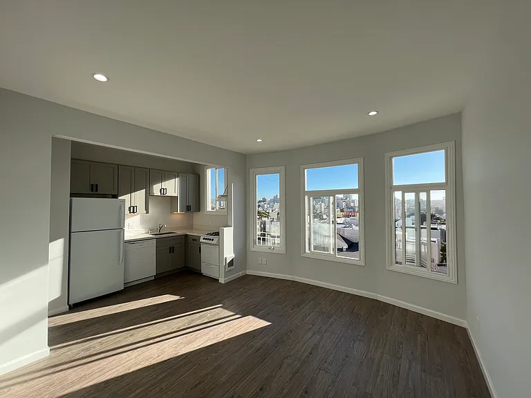1711 Leavenworth St #12 — Photo 2
