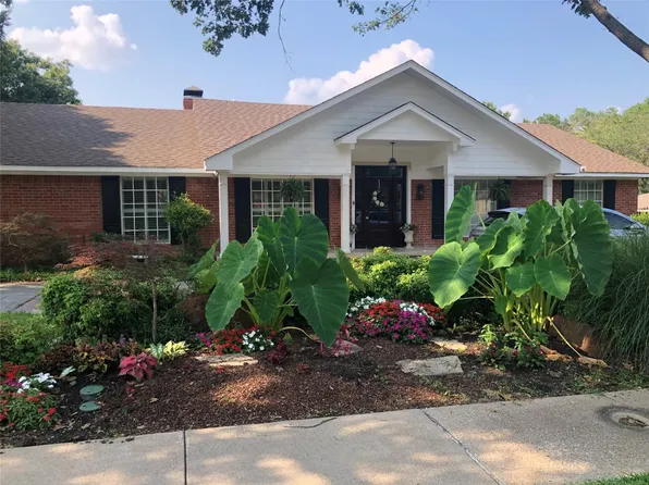 521 Bardfield Ave, Garland, TX 75041