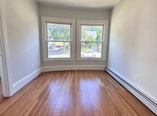 608 Franklin St APT 1, Melrose, MA 02176